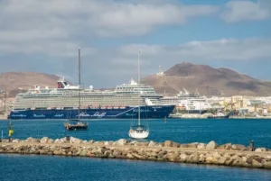 Canary Islands oppose docking of cruise ship after hantavirus outbreak, Clavijo says