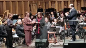 Cyprus awards medal to Greek singer Maria Farantouri at Nicosia ceremony