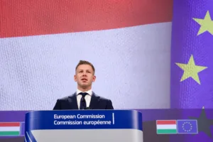 Мадьяр угрожает судебным иском для отстранения президента Венгрии, если тот не уйдет в отставку