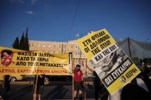 Greece approves law to speed deportations and enable transfers to return hubs