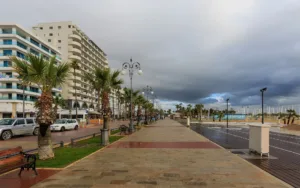 Παραλιακός δρόμος των Φινικούδων