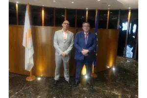 Η Κύπρος επιδιώκει στενότερη συνεργασία στους τομείς της τεχνητής νοημοσύνης, της κυβερνοασφάλειας και της ψηφιακής βιωσιμότητας
