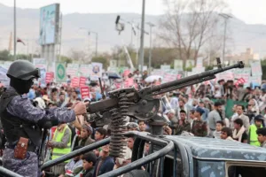Saudi oil tankers reverse course after Houthi blockade threat in Red Sea