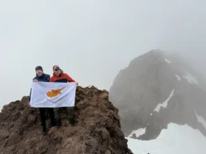 Кипрские альпинисты покорили вершины горы Арагац в Армении