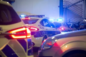 Βρετανός πατέρας θα κατηγορηθεί μετά τον θάνατο του γιου του, ο οποίος έπεσε από ξενοδοχείο στην Πάφο