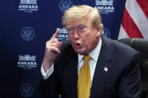 US launches new strikes on Iran as clashes escalate around Strait of Hormuz