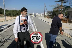 Κόμματα τιμούν 30 χρόνια από τις δολοφονίες των Τάσσου Ισαάκ και Σολωμού Σολωμού