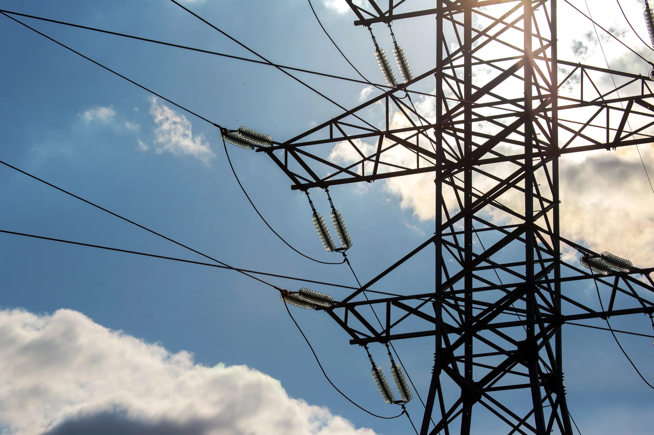 Storms damage power grid, causing outages in Nicosia, Larnaca and Paphos