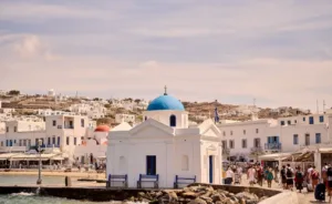 Τα ταξιδιωτικά έσοδα της Ελλάδας αυξήθηκαν κατά 14,8% στα 8,8 δισ. ευρώ το πρώτο εξάμηνο του 2026