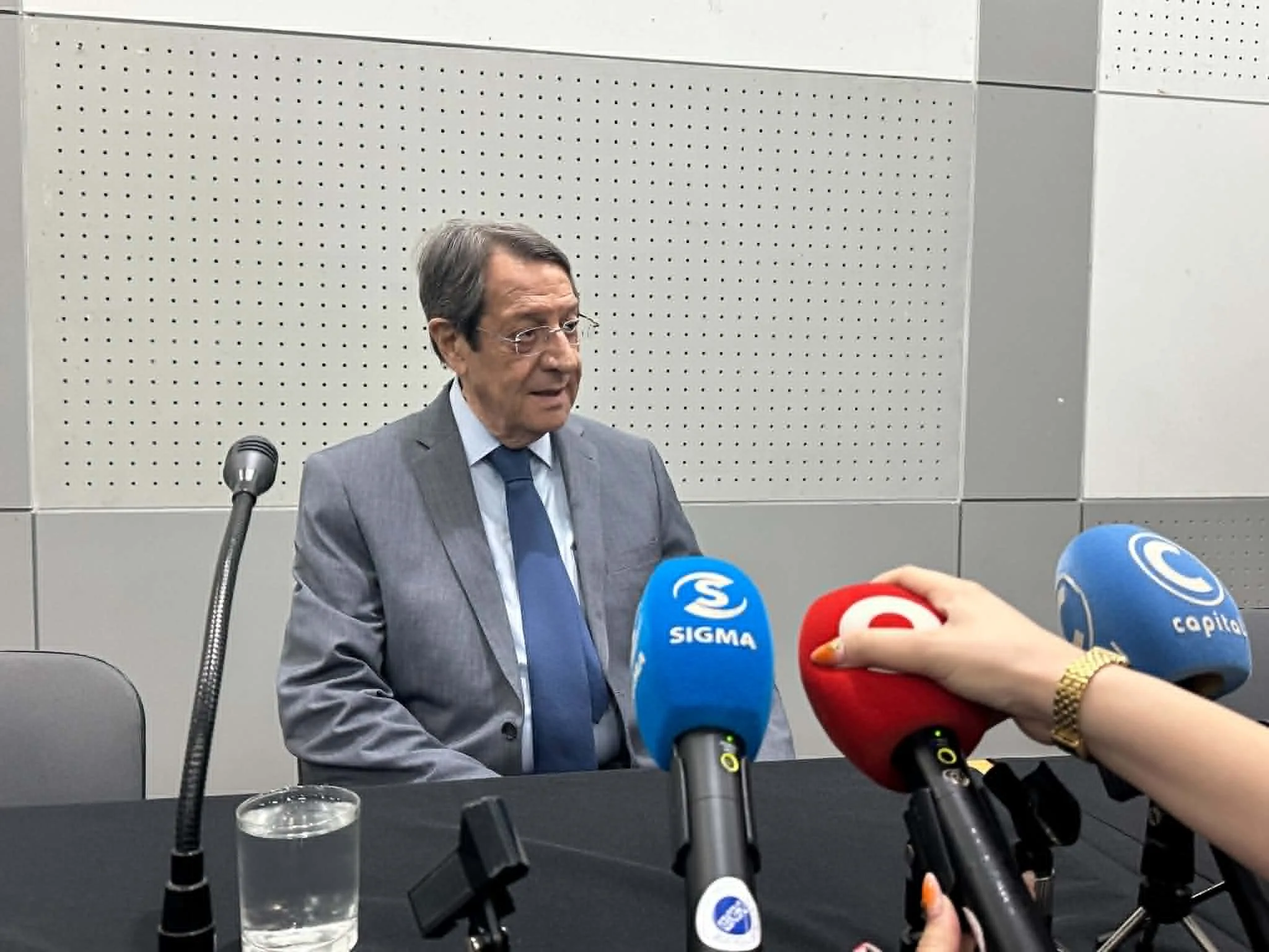 Anastasiades rejects anti-corruption report findings on Mafia State allegations