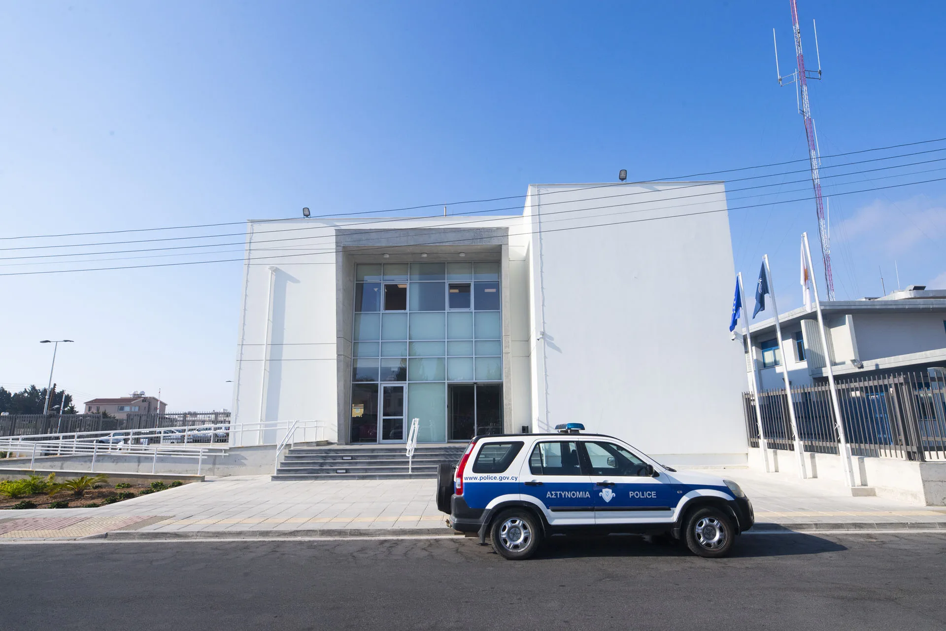 Τρεις αστυνομικοί της Πάφου τέθηκαν σε διαθεσιμότητα για φερόμενη επίθεση