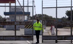 Κάτοικοι του Ακρωτηρίου σχεδιάζουν διαμαρτυρία και νομικές ενέργειες για το έργο κεραιών των Βρετανικών Βάσεων