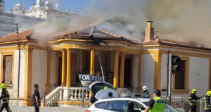 Σύλληψη εφήβου για ύποπτο εμπρησμό στο πρώην Corner pub στη Λευκωσία