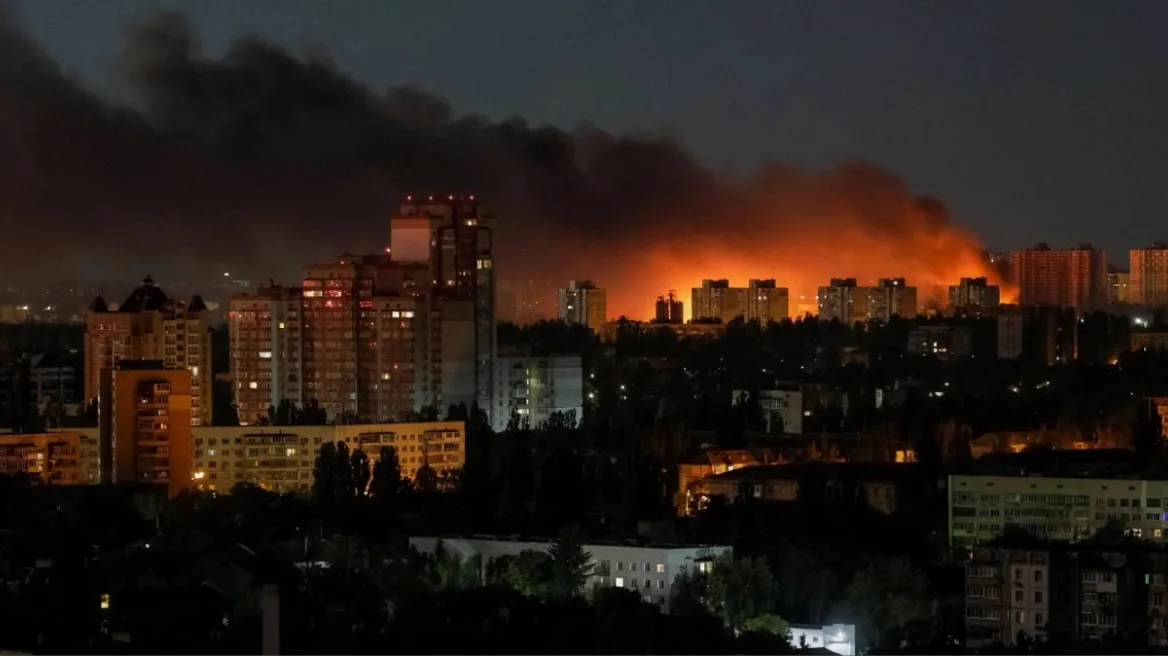 Ρωσική επίθεση με drone προκαλεί εκρήξεις σε χώρο αποθήκευσης εκρηκτικών κοντά στο Κίεβο