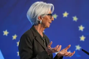 Η Lagarde λέει ότι το μεταπολεμικό μοντέλο ανάπτυξης της Ευρώπης διαβρώνεται
