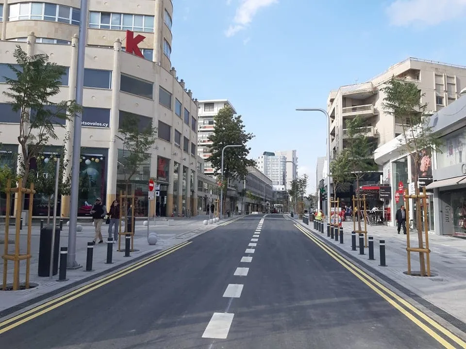 Makarios Avenue shopkeepers blame traffic ban for Nicosia centre decline