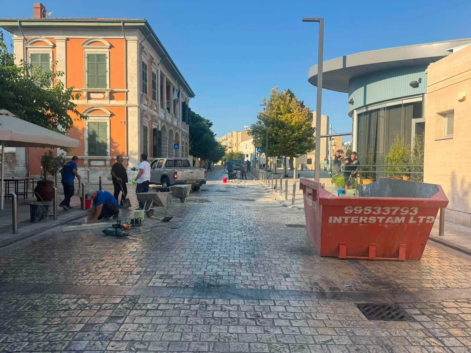 Ολοκληρώθηκαν τα οδικά έργα έξω από το κτίριο της Επαρχιακής Διοίκησης Πάφου