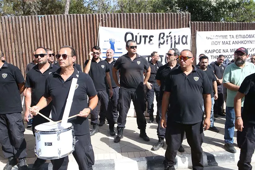 Το Ink ζητά αποδείξεις από την Ισότητα για τον ισχυρισμό περί πληρωμής