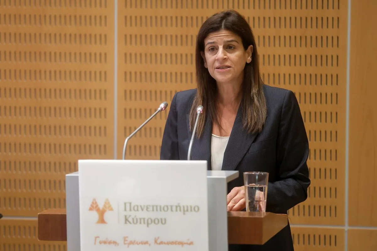 Η Χριστοδούλου καλεί τις κυπριακές επιχειρήσεις να δουν τη διαφάνεια στις αμοιβές ως ευκαιρία