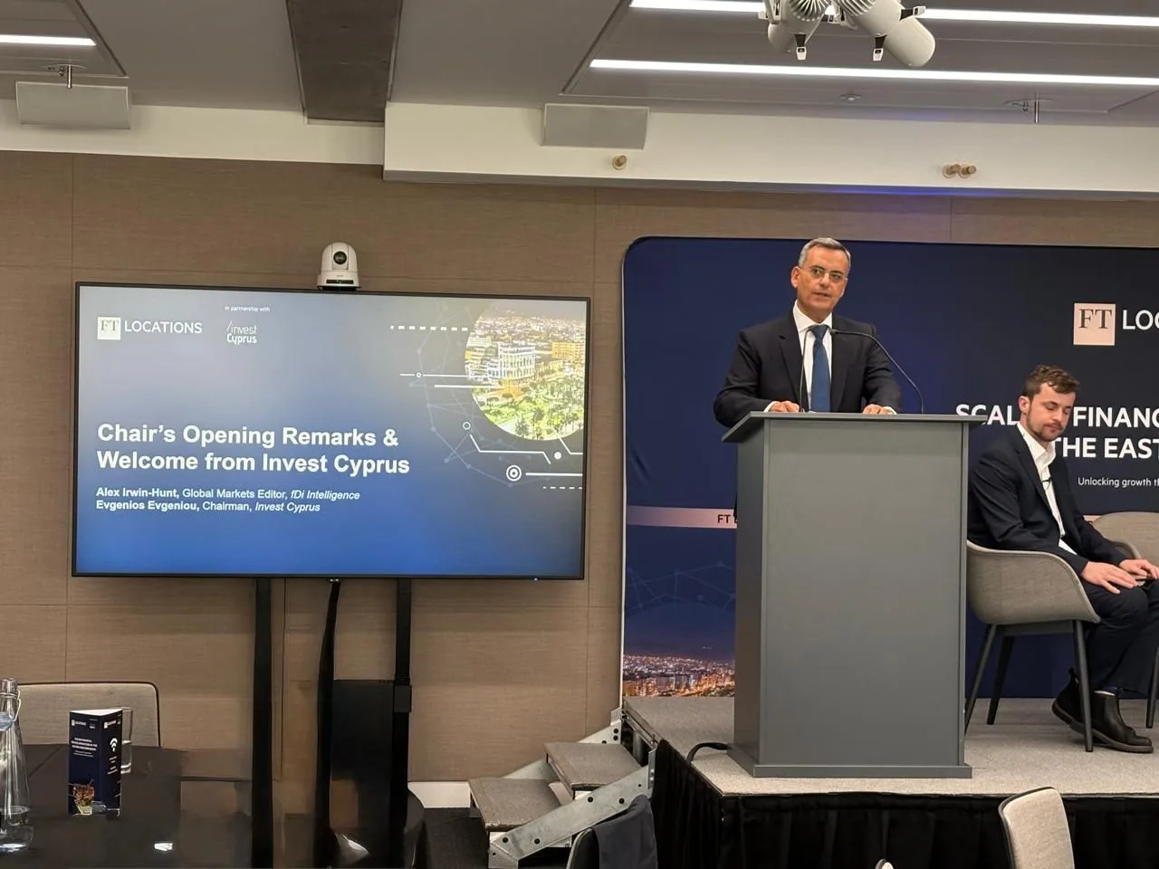 Η Invest Cyprus προωθεί την Κύπρο ως περιφερειακό επιχειρηματικό κόμβο σε ενημέρωση στο Λονδίνο