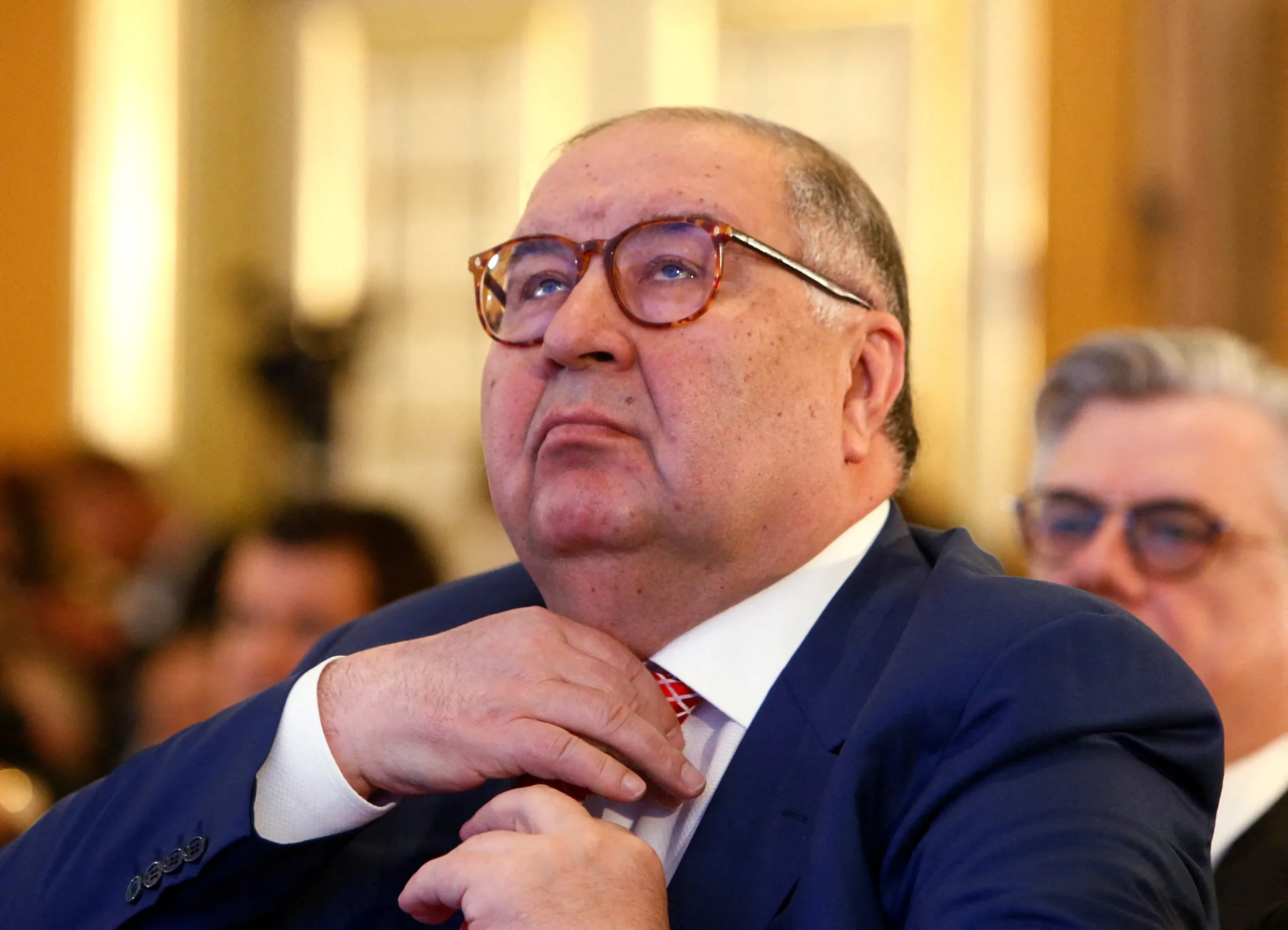 Η ΕΕ δέχεται επικρίσεις για την άρση των κυρώσεων σε δύο Ρώσους δισεκατομμυριούχους