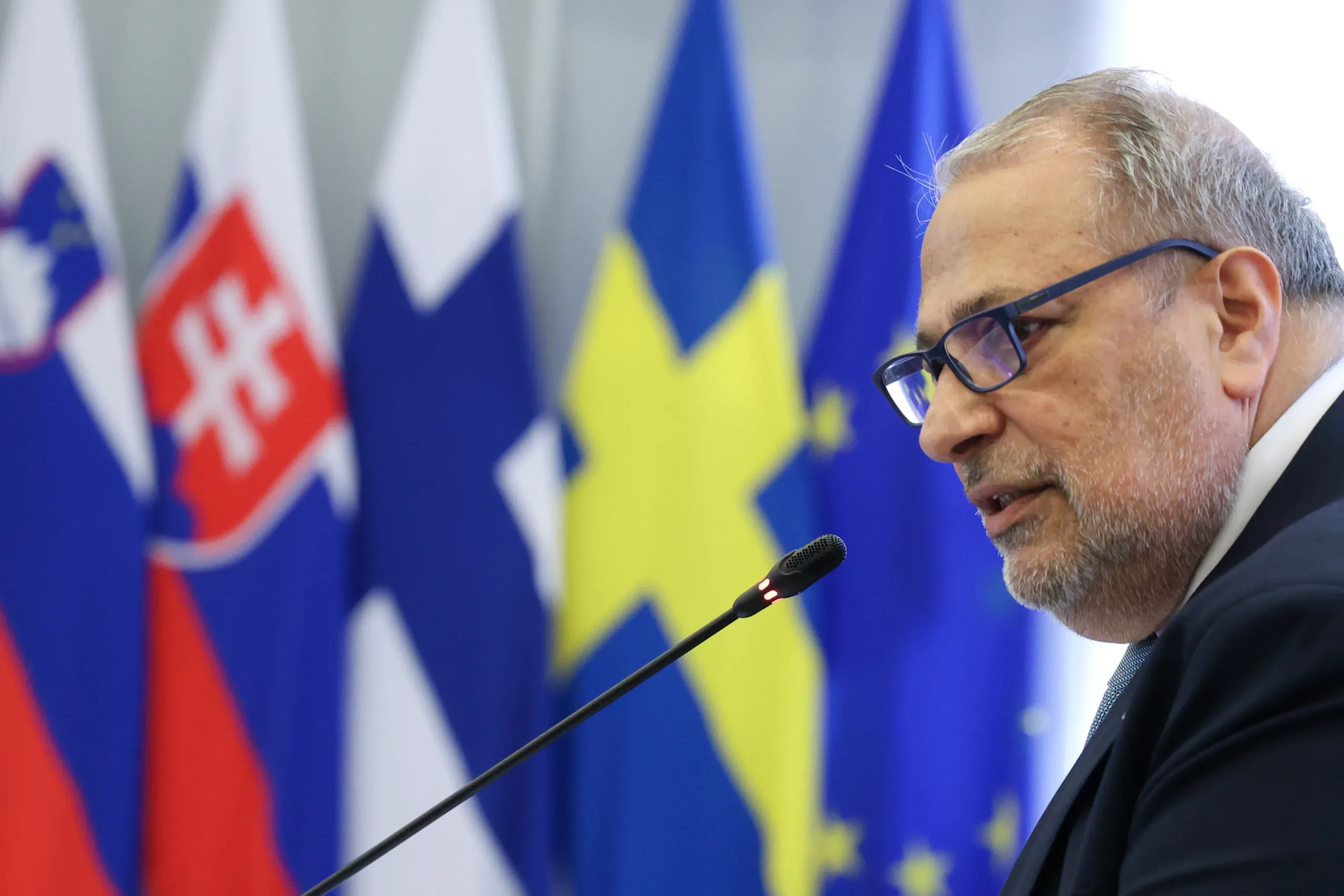 Генпрокурор предупредил, что предложенная реформа может быть оспорена в конституционном суде