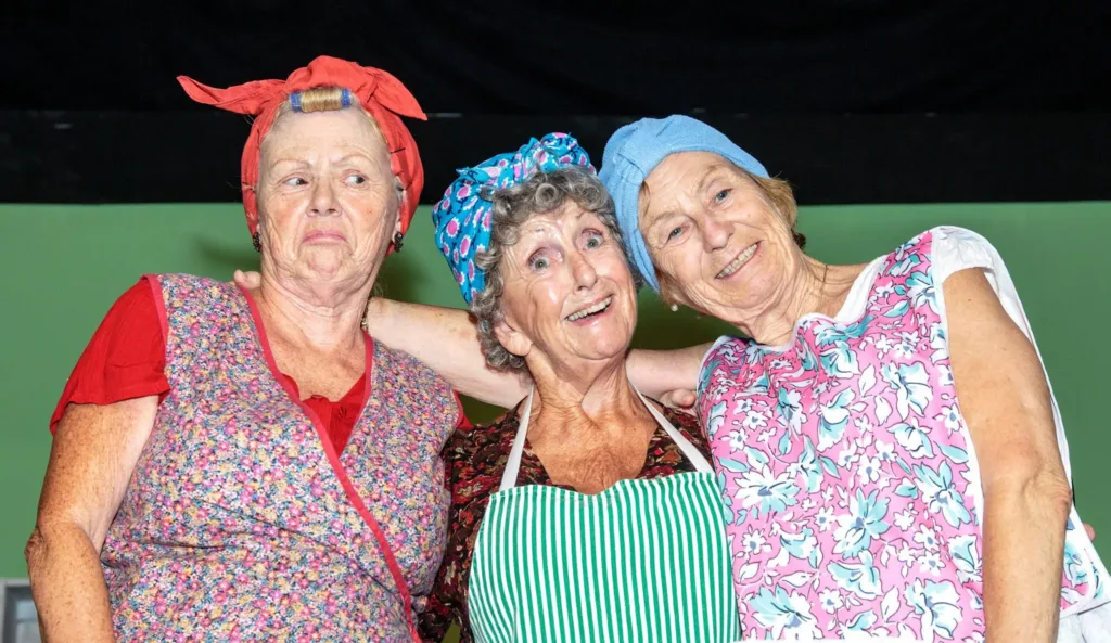 Το Stage One Theatre παρουσιάζει το Dirty Dusting στην Έμπα