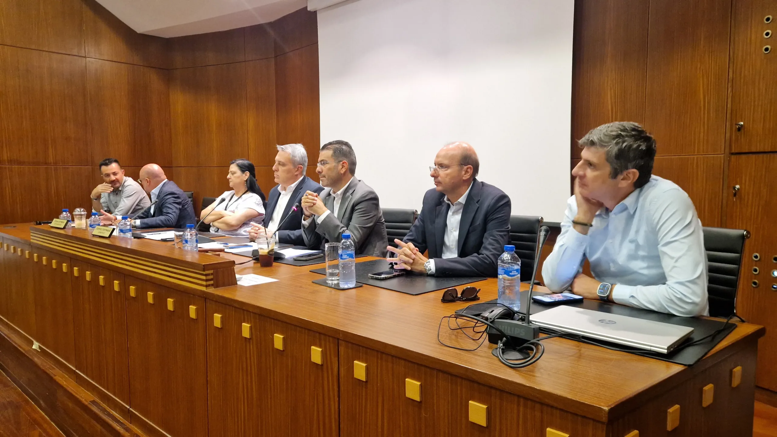 Ο Στρόβολος θέτει στον ΔΗΣΥ ανησυχίες για δρόμους, προσφυγικούς συνοικισμούς και σχεδιασμό διαχείρισης αποβλήτων