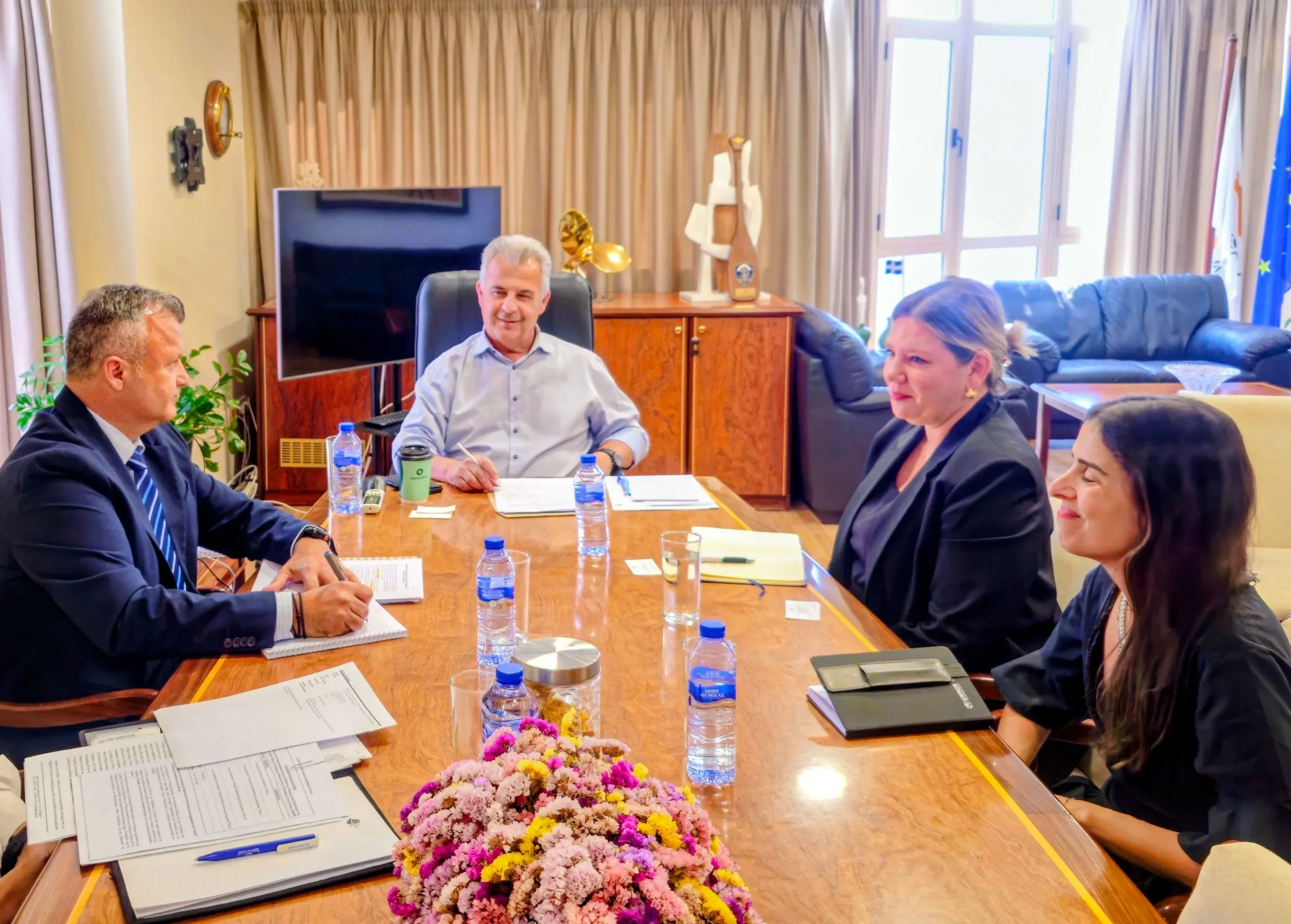 Justice minister and UNHCR Cyprus representative discuss refugee protection
