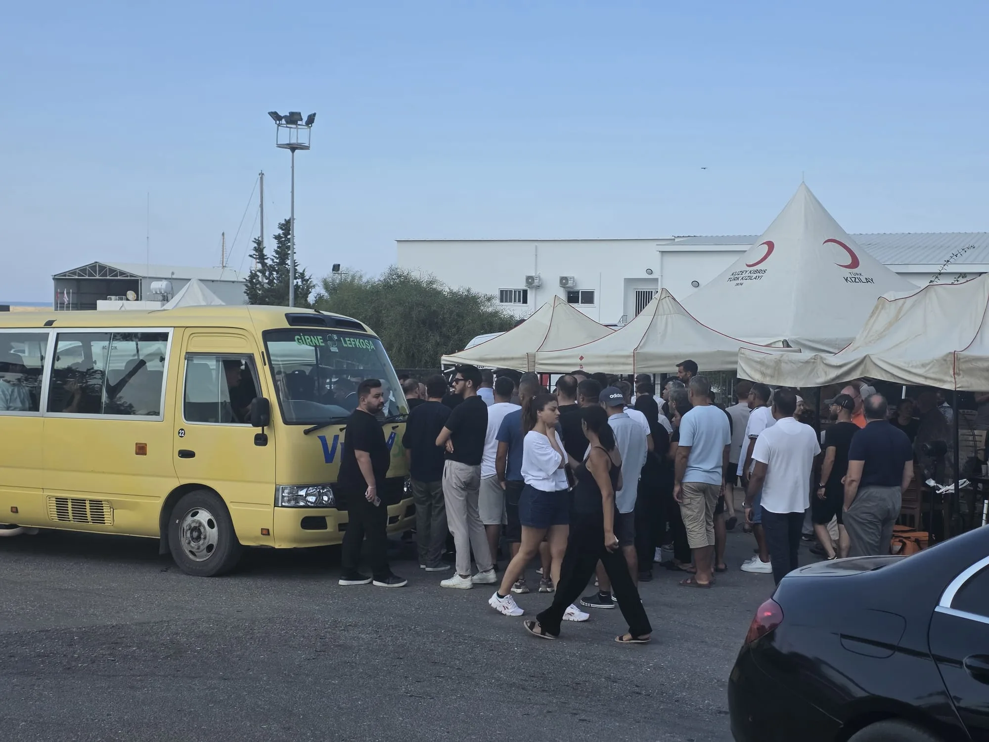 Συγγενείς 19 αγνοούμενων επιβατών φέρι μεταφέρθηκαν για να συναντήσουν τον Τούρκο αντιπρόεδρο