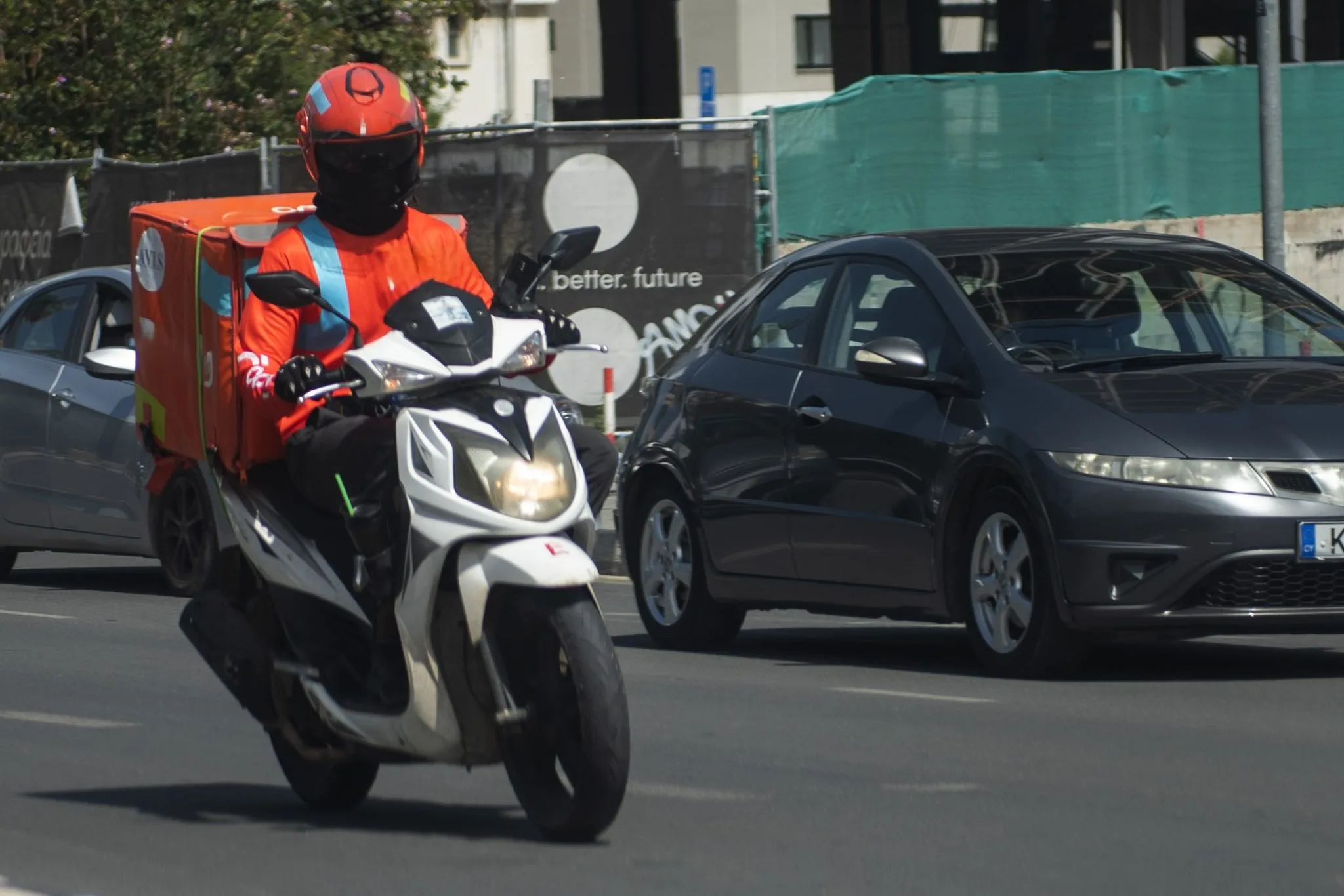 Justice minister meets delivery platforms over rider attacks