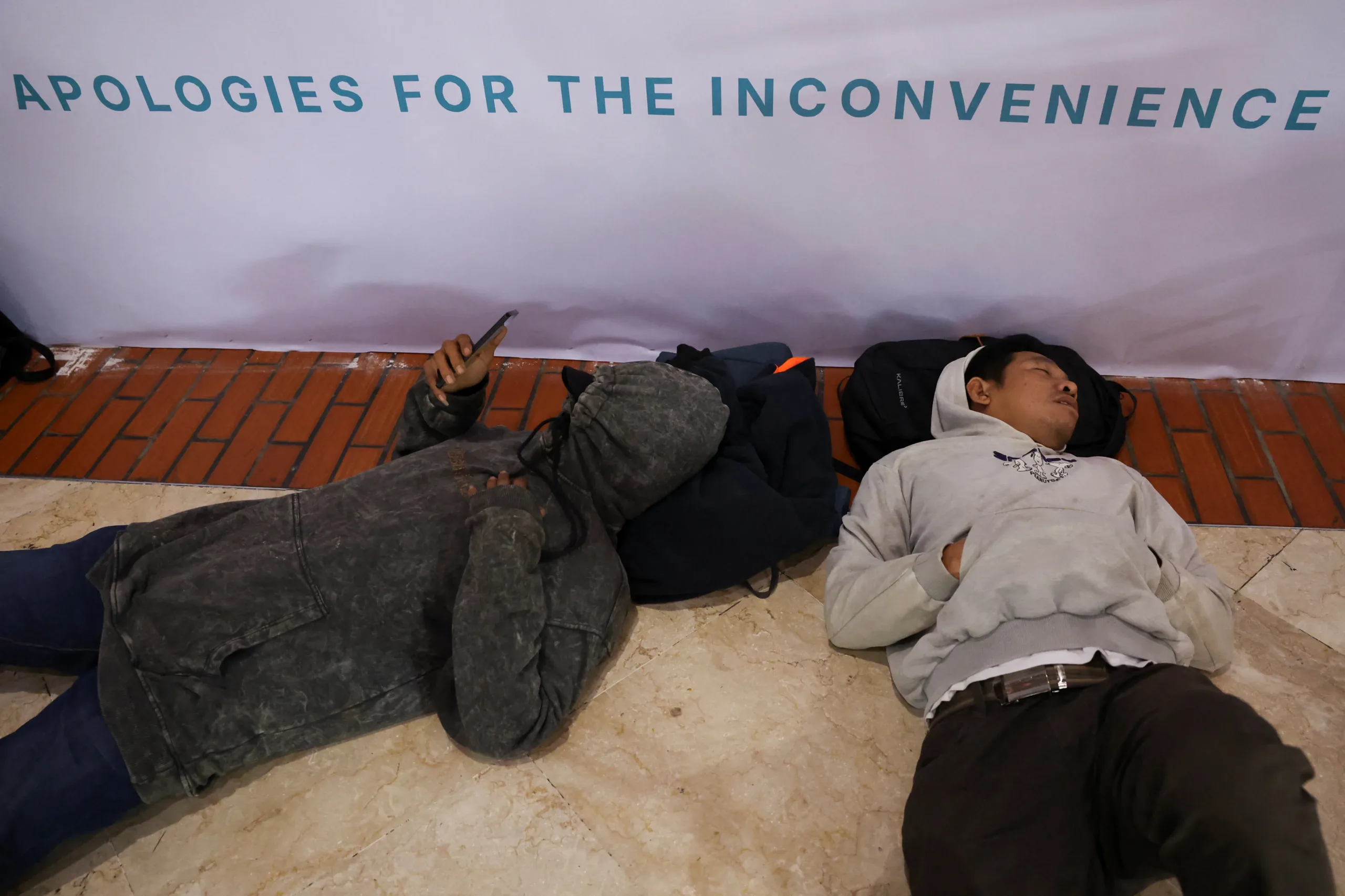 Mount Anak Krakatau eruption disrupts flights at Jakarta airport