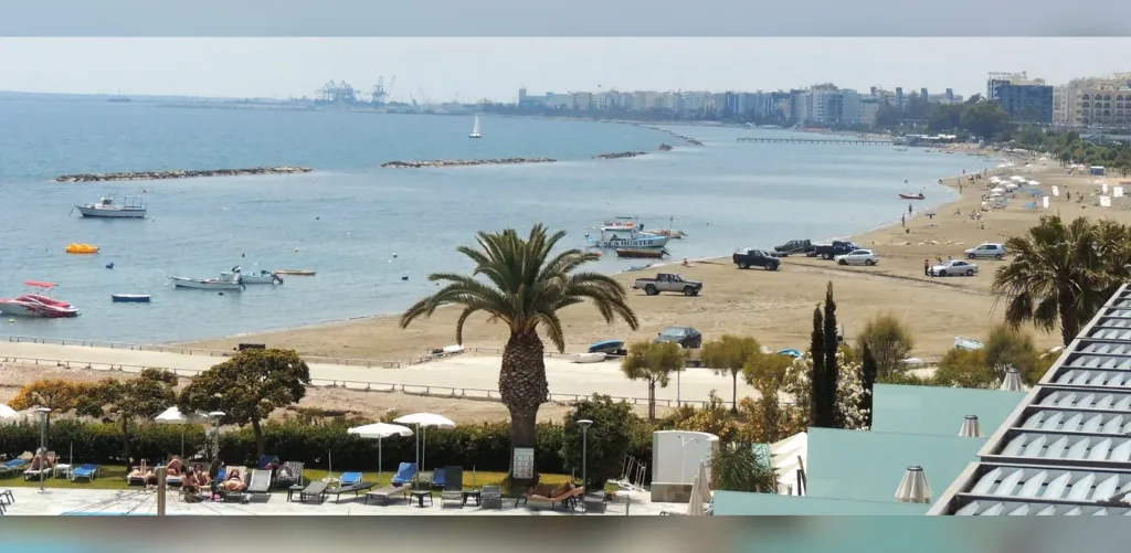Limassol hotels: Crowne Plaza 4*, Kanika Panteon 3*, Kapetanios 3*