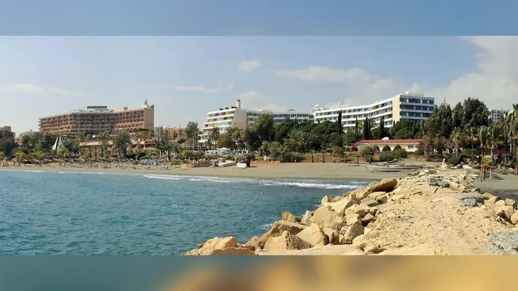 Отели Лимассола: Four Seasons 5*, Amathus 5*, Mediterranean Beach 4*