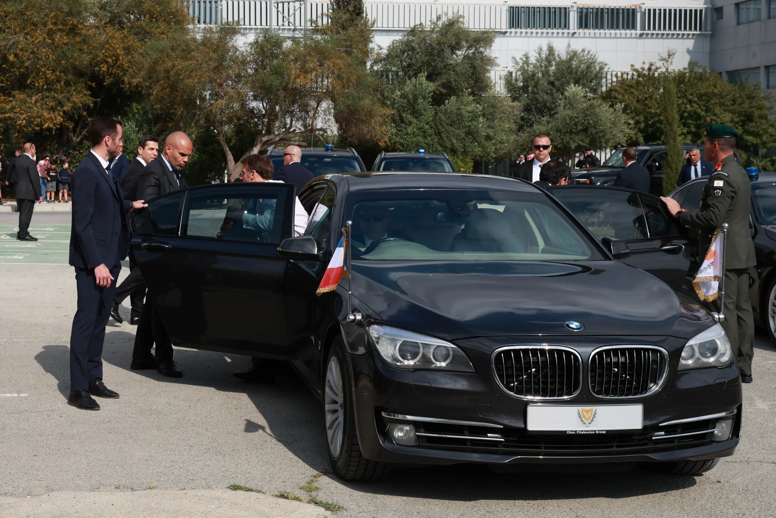 Η επιτροπή οικονομικών της Βουλής εγκρίνει €590.000 για θωρακισμένη προεδρική λιμουζίνα