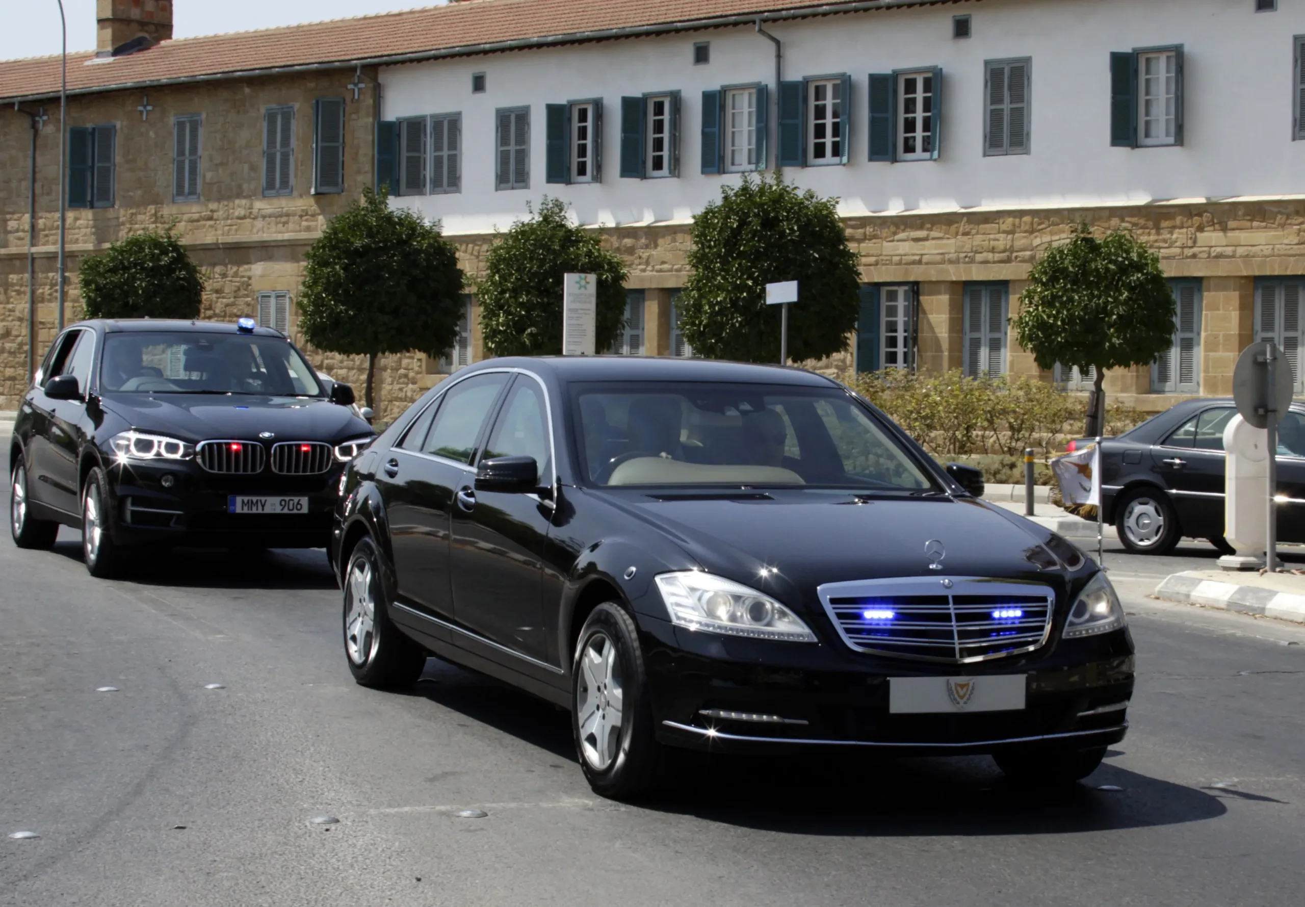 Christodoulides denies knowledge of proposed €595,000 armoured limousine purchase