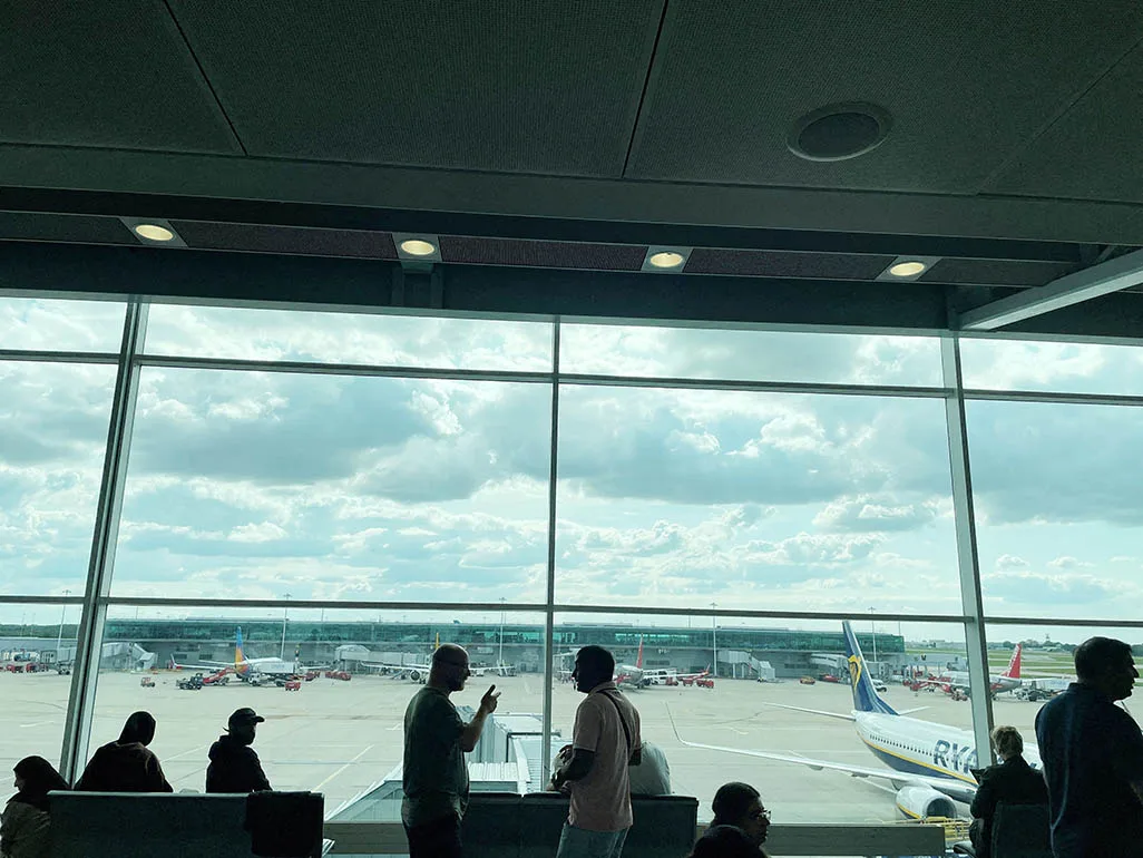 Technical issue disrupts departures at major British airports