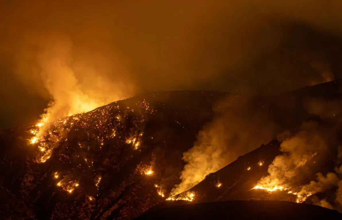 Fire near Panayia in Paphos contained as crews continue extinguishing