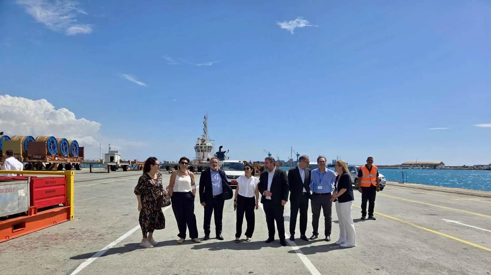 Министр транспорта посетила контейнерный терминал Eurogate в Лимасоле
