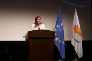 Кипр развивает связи с Японией в сфере судоходства на приеме в Токио