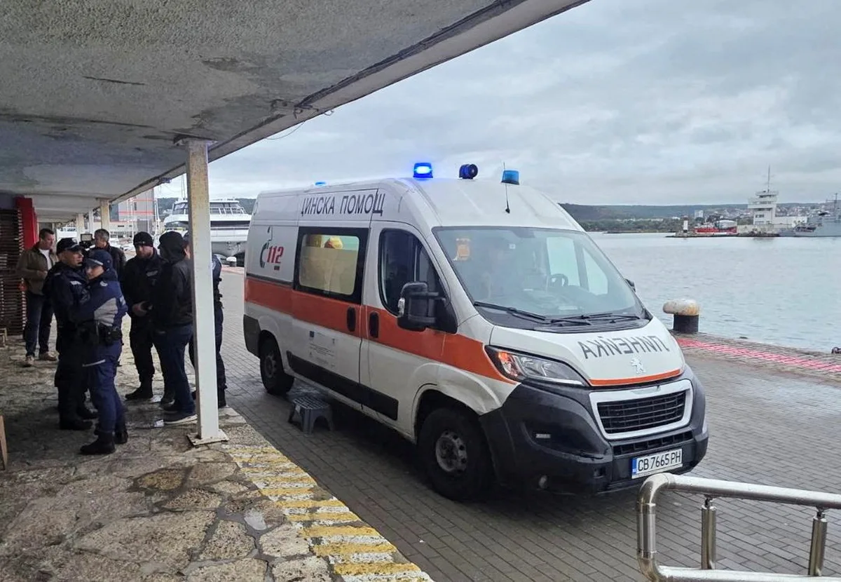 Одиннадцать моряков пропали без вести после затопления грузового судна в результате атаки дронов у берегов Болгарии