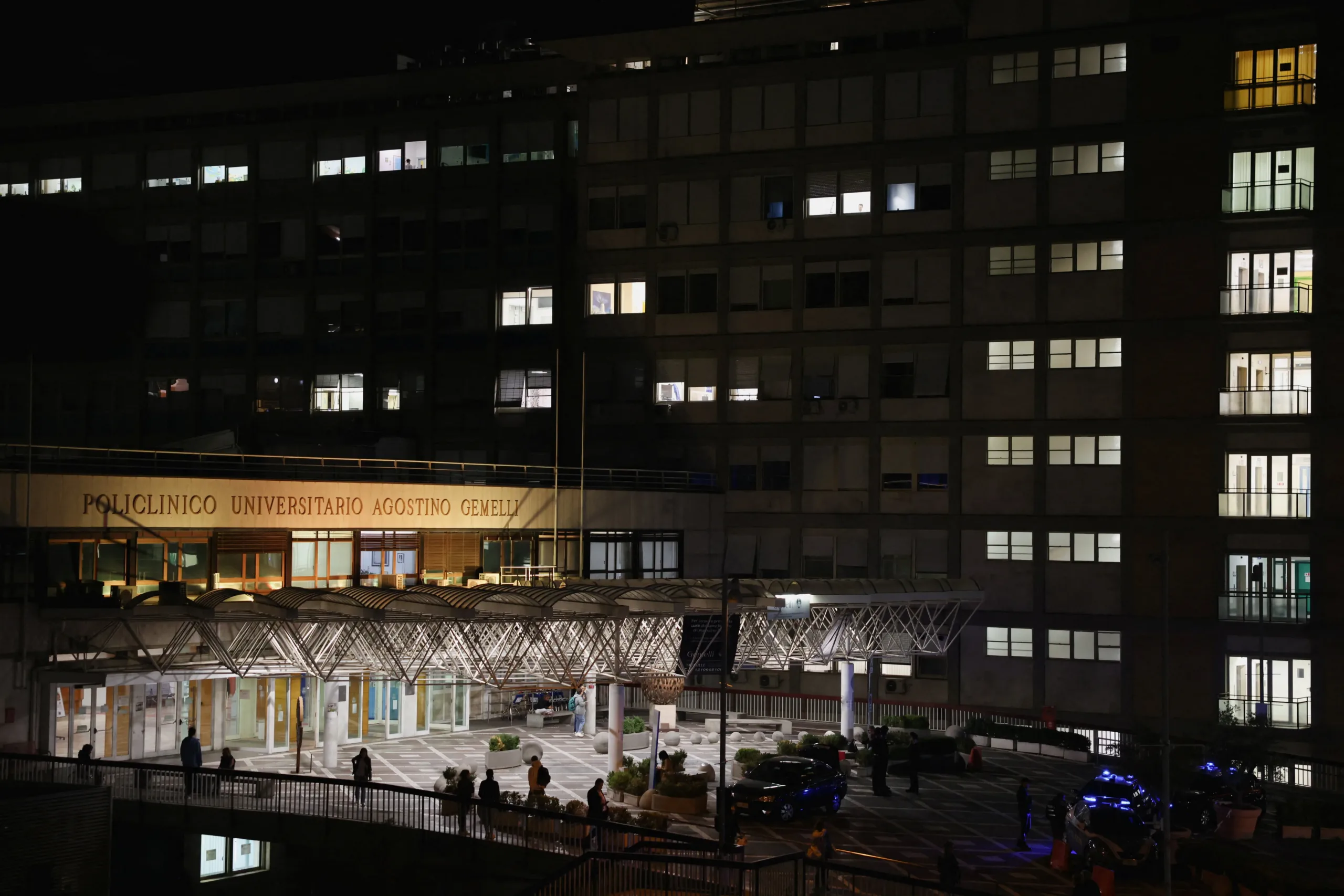 Ο Πάπας Λέων διαγνώστηκε με καρκίνο του πνεύμονα μετά από χειρουργική επέμβαση στη Ρώμη