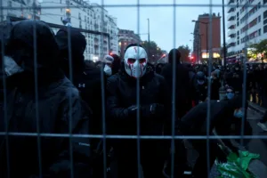 France to deploy 70,000 security forces for Saturday amid calls for radical rallies