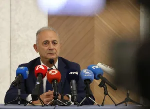 Ο Νεοφύτου επαινεί την αποχώρηση της Δημητρίου από τη διεκδίκηση του χρίσματος του Disy για τις προεδρικές εκλογές του 2028