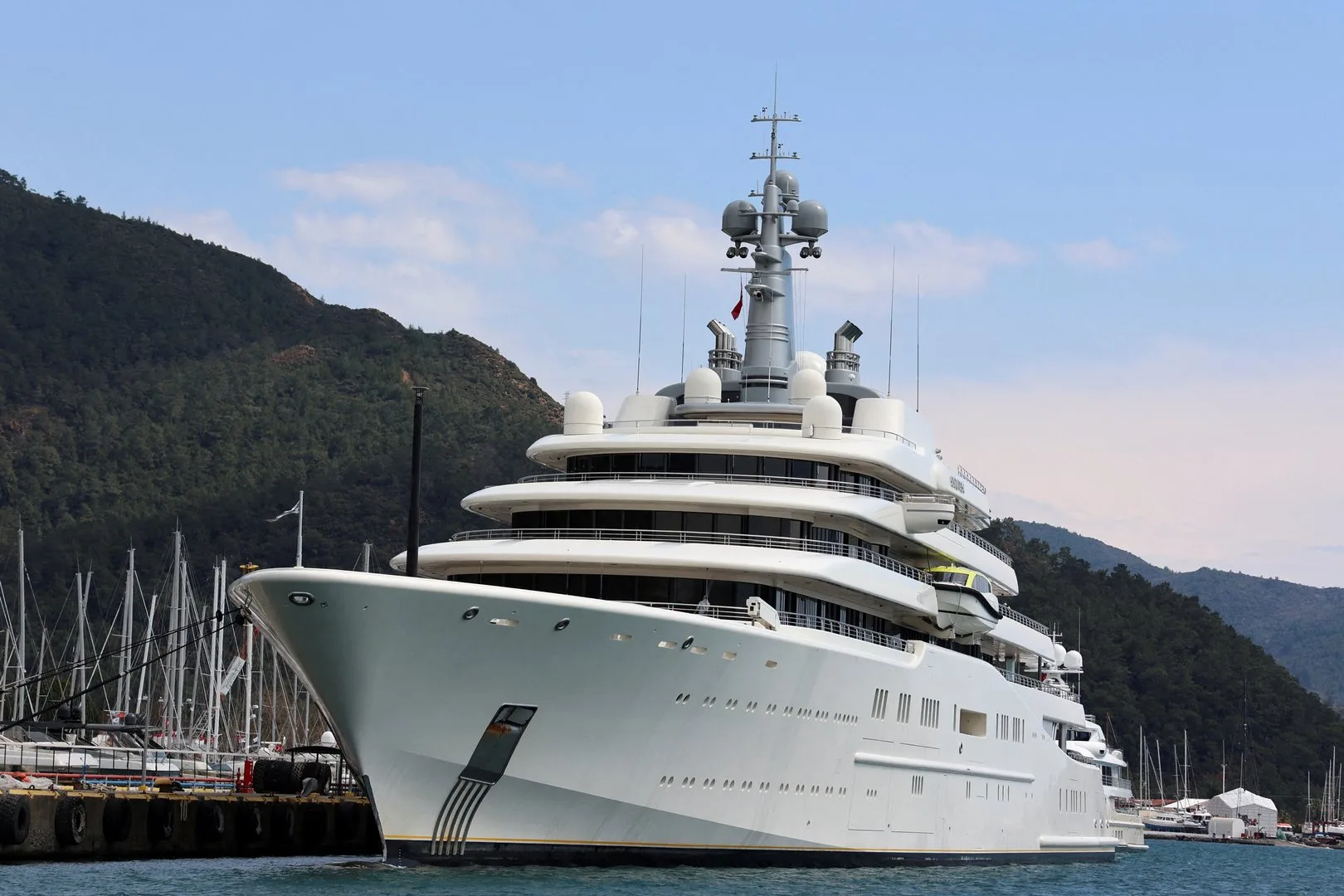 Former directors of Abramovich-linked company face Cyprus trial over €25 million VAT case