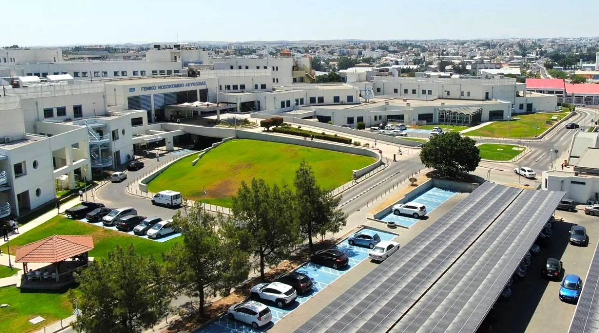 Άνδρας σε κρίσιμη κατάσταση μετά από τροχαίο με μοτοσικλέτα στη λεωφόρο Κάβο Γκρέκο-Πρωταρά