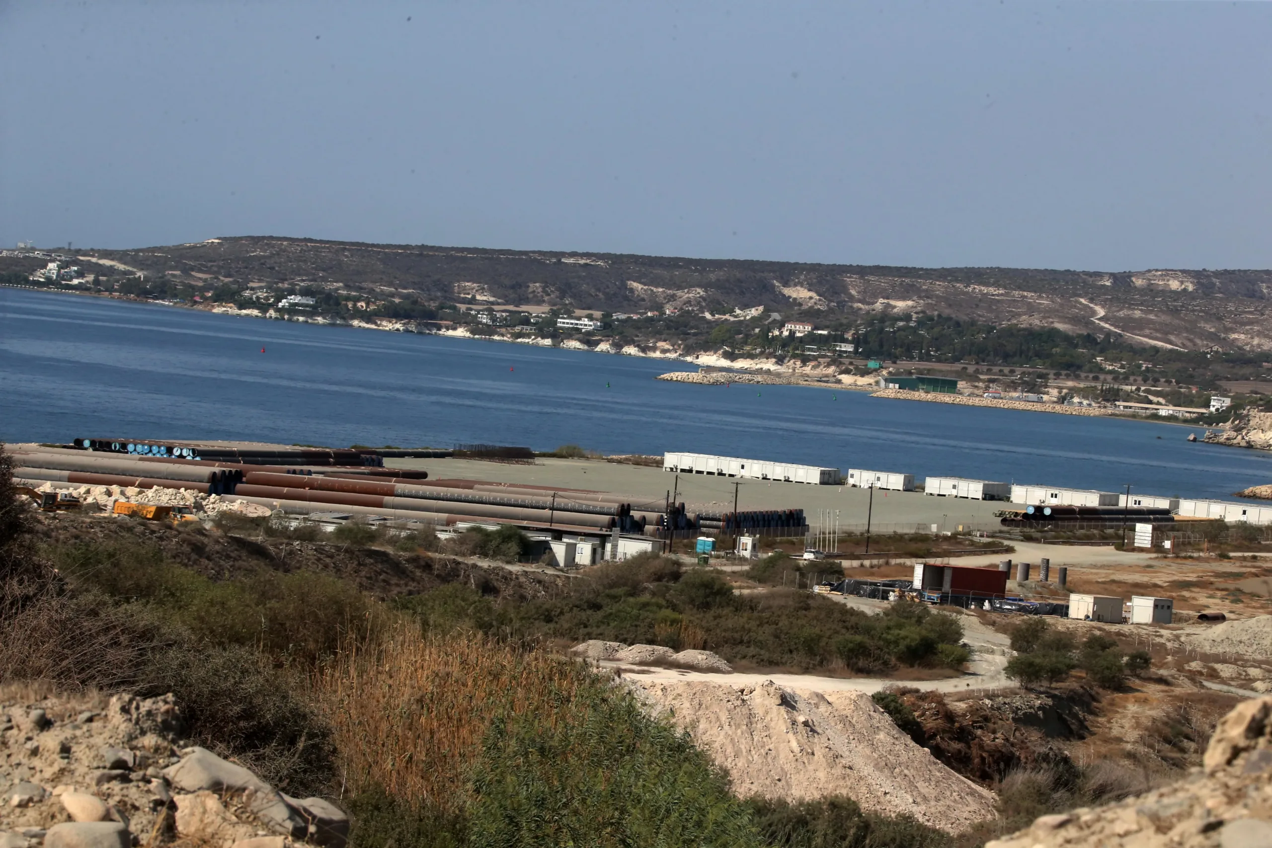 Defa планирует заключить контракт на завершение газового терминала в Василико до следующего лета