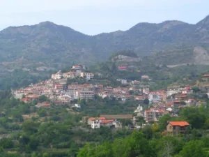 Agros: a stroll through the village, crafts and an itinerary