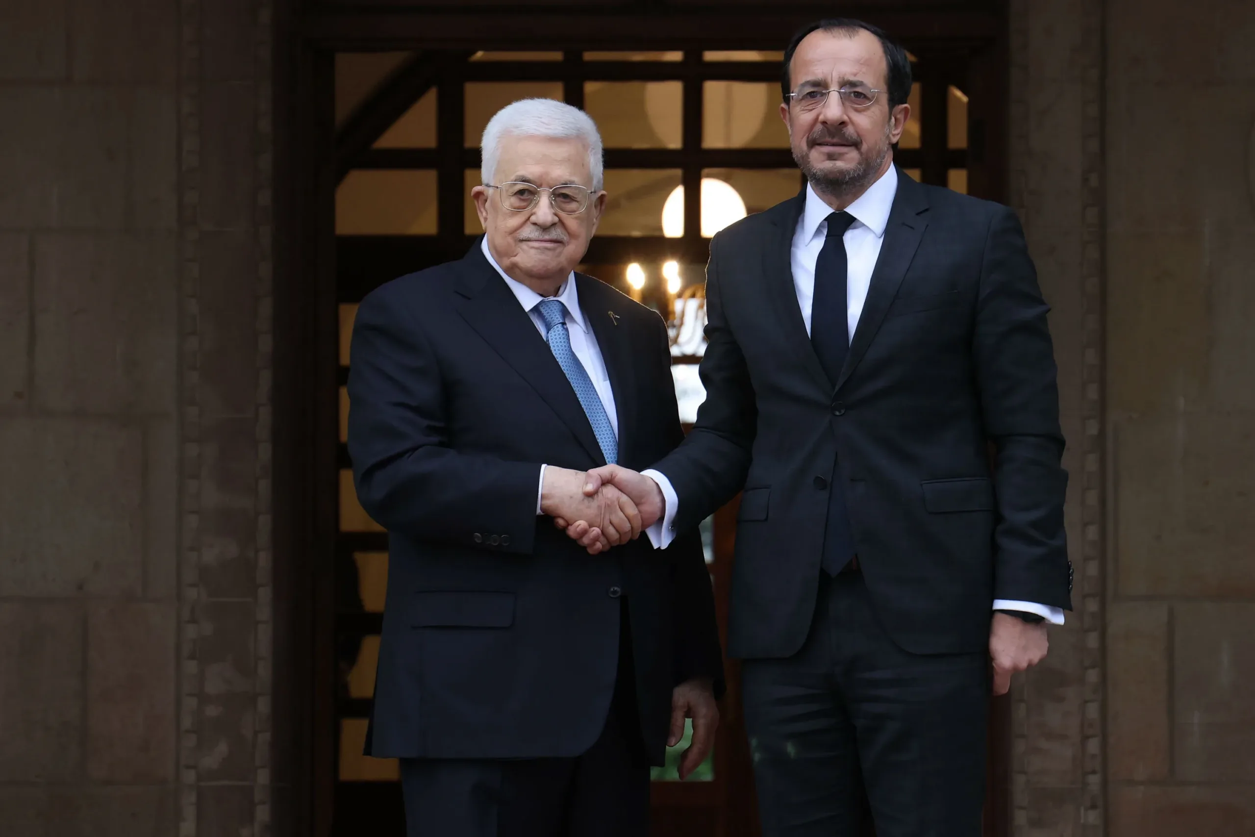 Abbas thanks Cyprus for backing Palestinians during visit to Nicosia