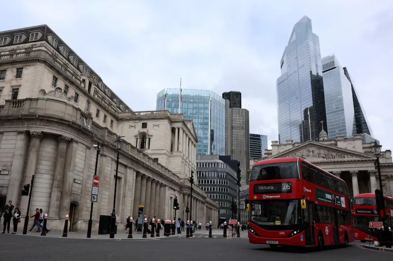 Bank of England предупреждает о росте финансовых рисков из-за конфликта в Иране и долгов, связанных с ИИ